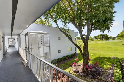$139,900 | 955 Normandy Lane, Unit 955, Delray Beach, FL 33484