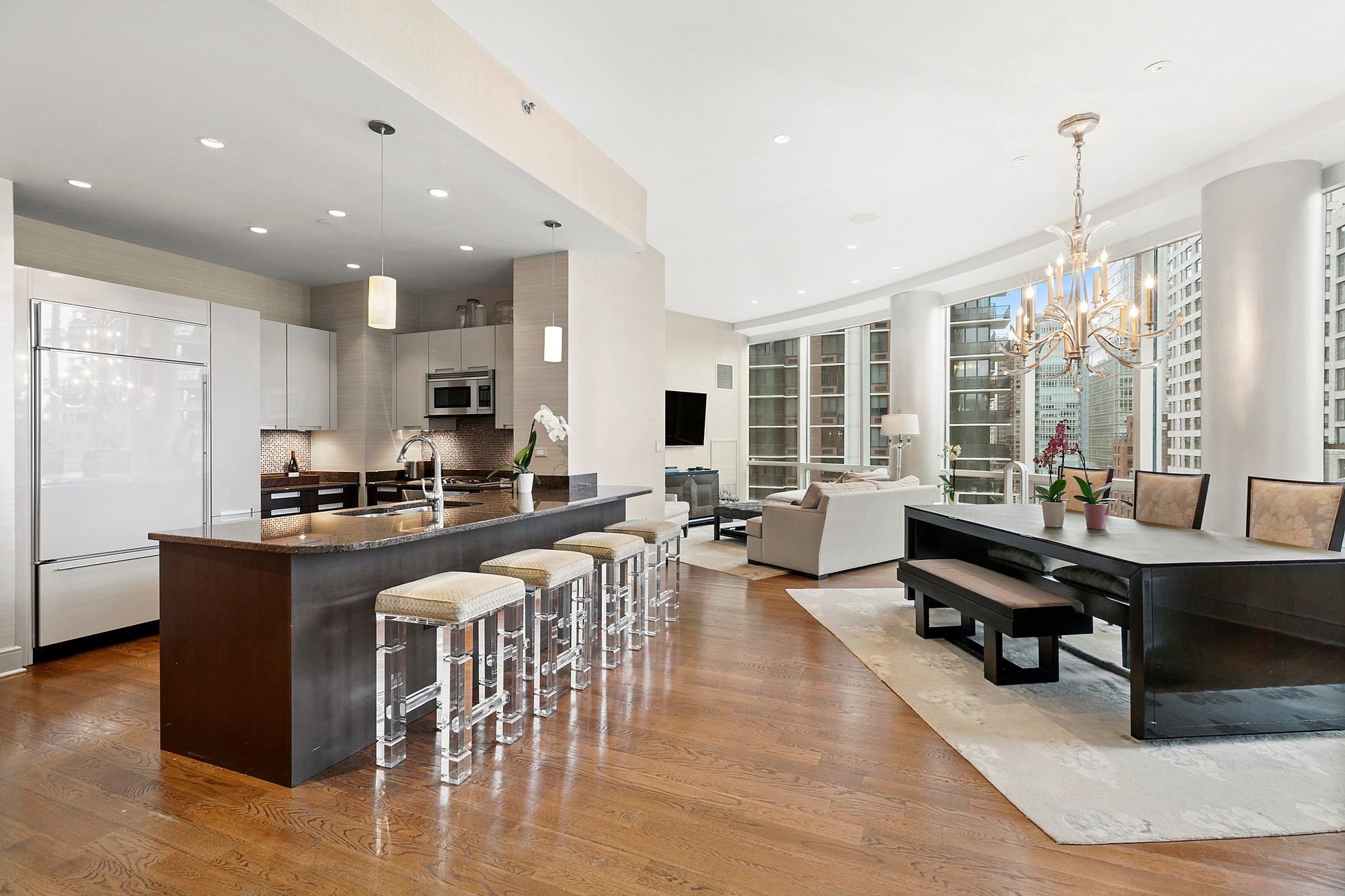 250 East 49th Street, Unit 14CD Manhattan, NY 10017 - Photo 2 of 15