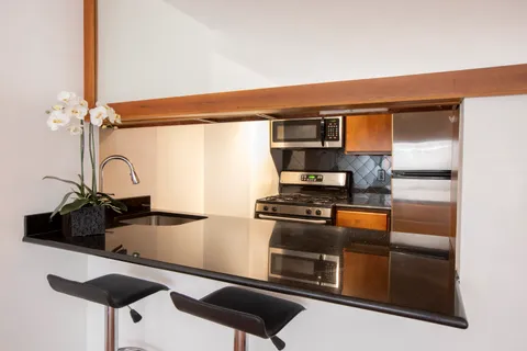 $675,000 | 300 East 59th Street, Unit 803 | Sutton Place