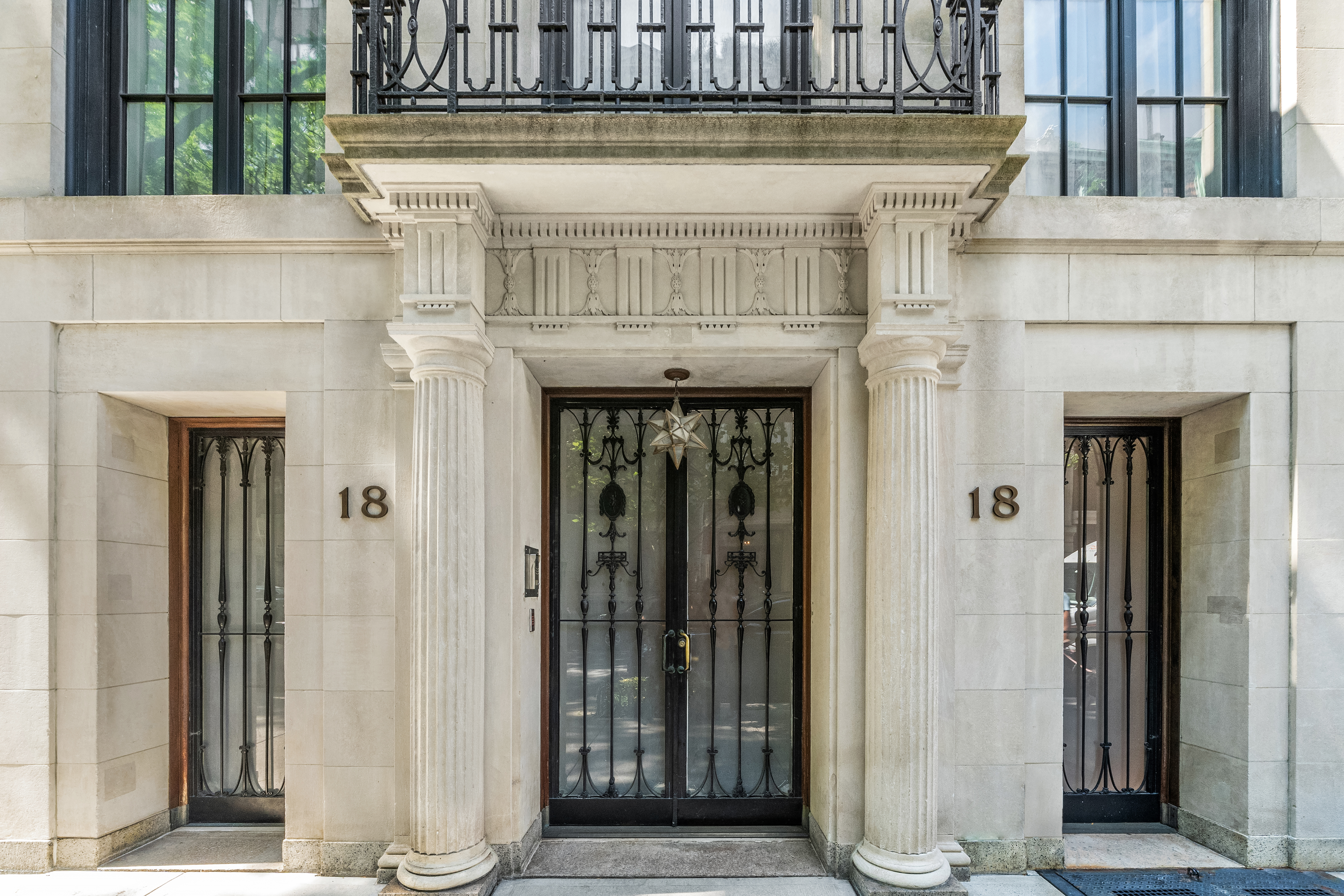 18 East 80th Street Manhattan, NY 10075 - Photo 2 of 28 Gallery Image 2