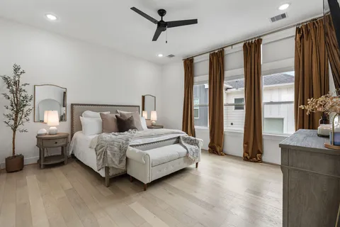 $555,000 | 1207 East 24th Street, Unit A, Houston, TX 77009