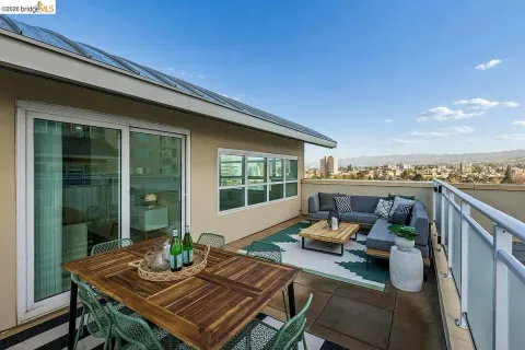 $798,000 | 1 Lakeside Drive, Unit 911, Oakland, CA 94612