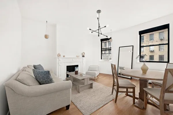 $3,800 | 342 West 56th Street, Unit 3A | Hell's Kitchen