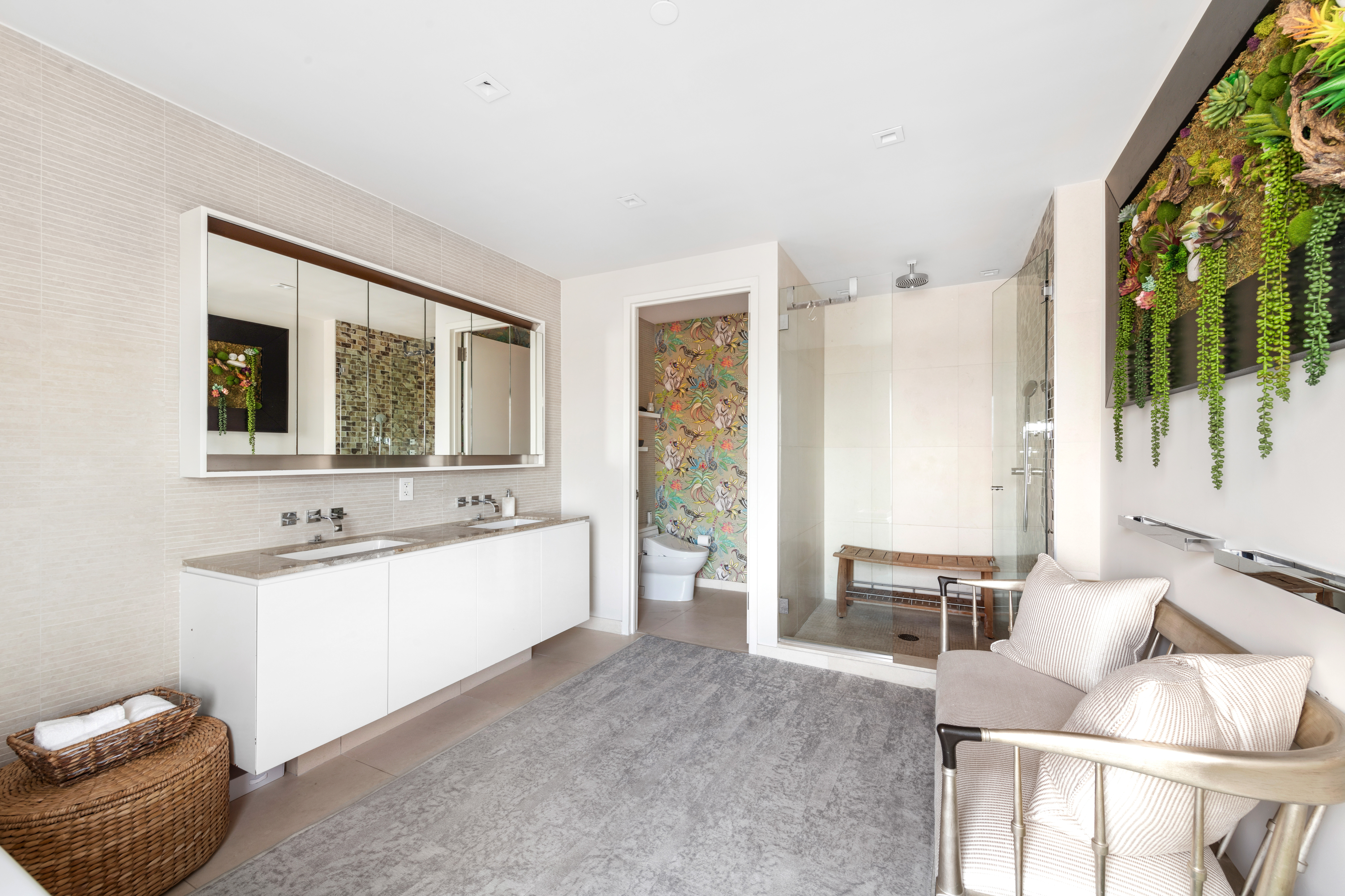 555 West 59th Street, Unit PHA Manhattan, NY 10019 - Photo 10 of 20 a large living room with a couch and a large window