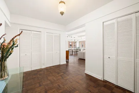 $1,285,000 | 25 Sutton Place South, Unit 16B | Sutton Place