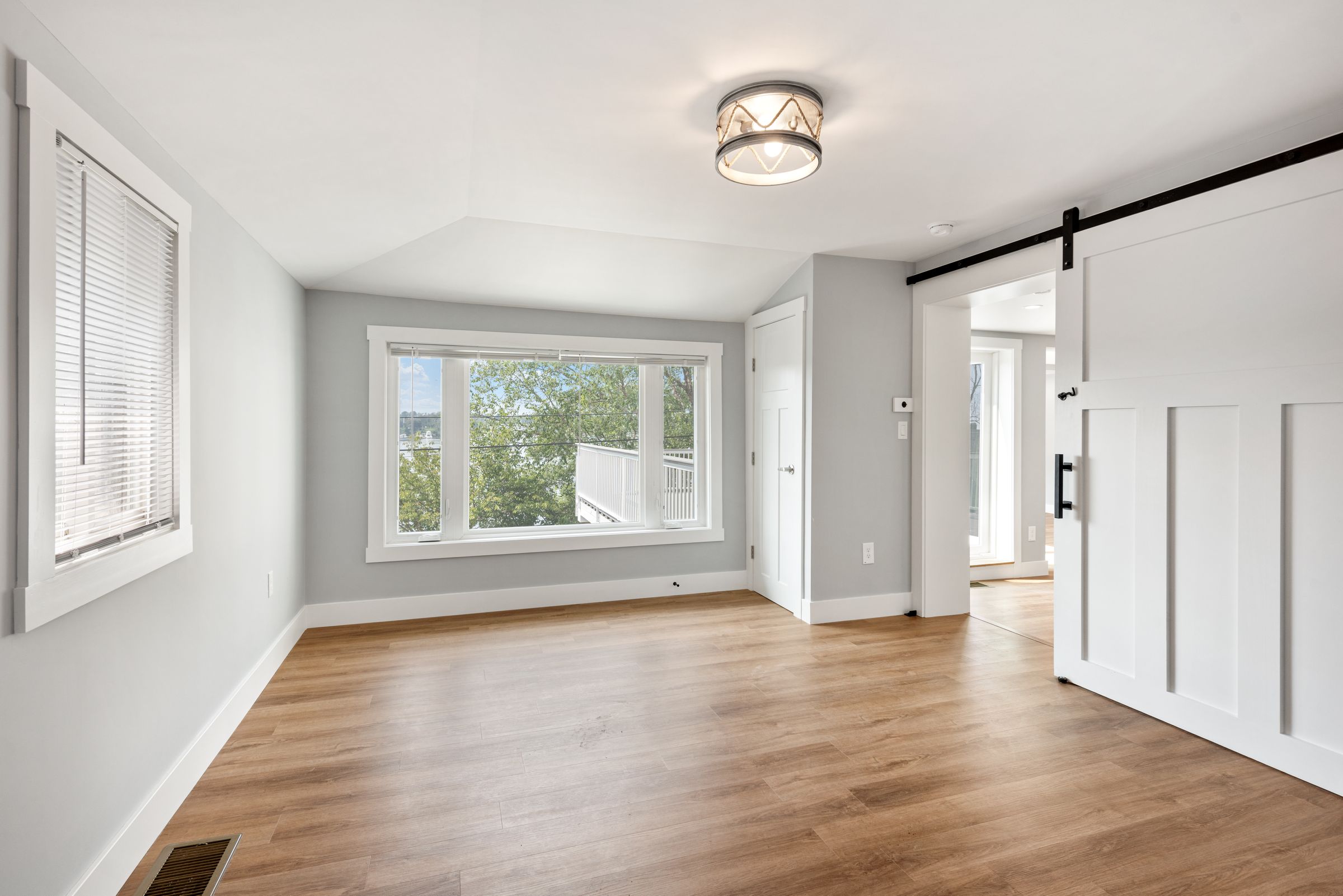 286 Riverside Drive Tiverton, RI 02878 - Photo 33 of 75