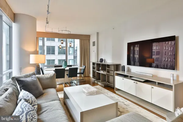 $825,000 | 1414 South Penn Square, Unit 11H, Philadelphia, PA 19102