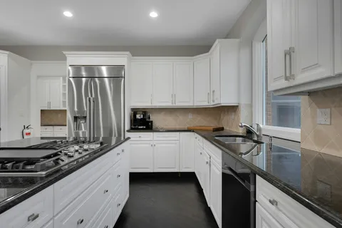 $2,385,000 | 3 Kensington Court, Warren, NJ 07059