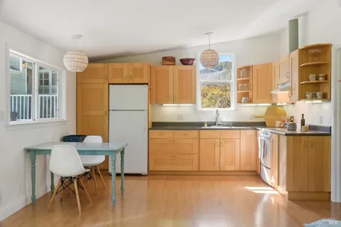 $3,680,000 | 40 Laurel Avenue, Stinson Beach, CA 94970