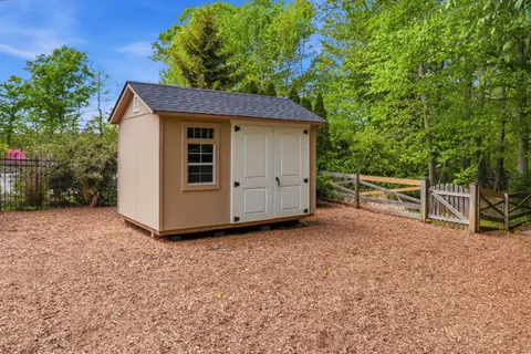 $2,400,000 | 5061 Wolf Run Shoals Road, Woodbridge, VA 22192