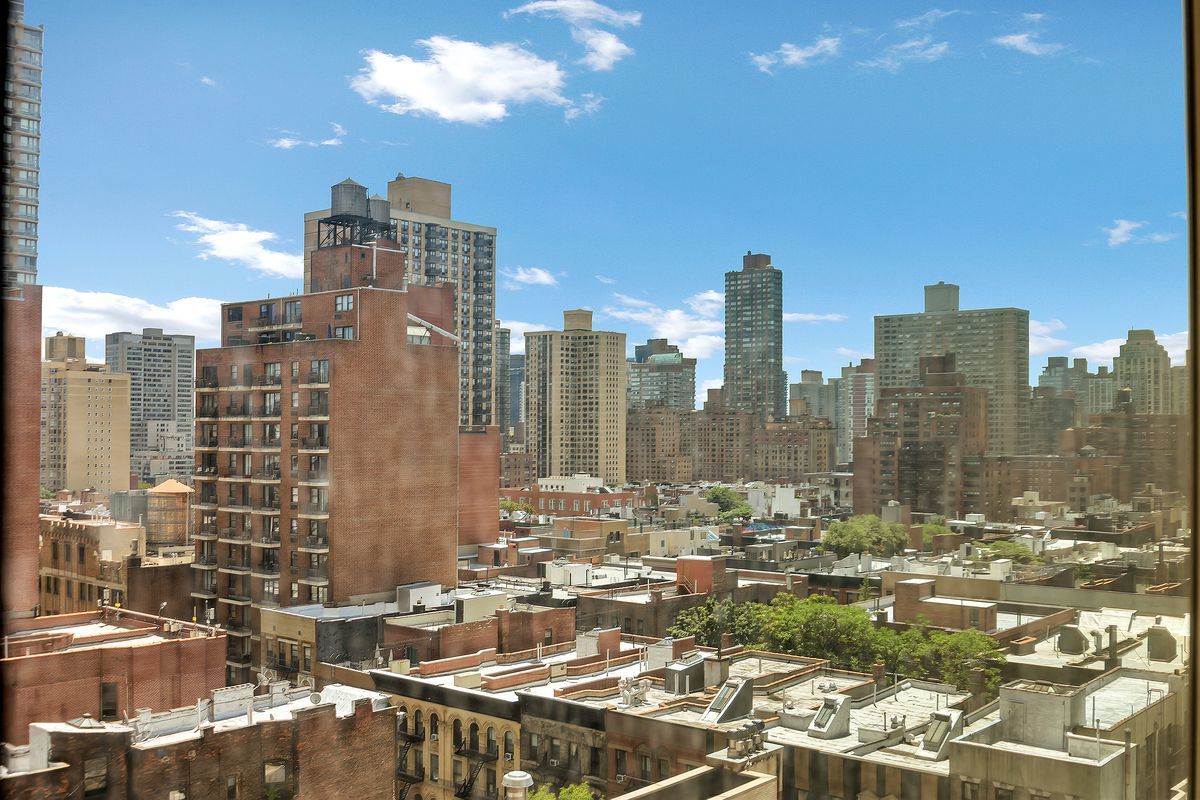 205 East 85th Street, Unit 14M Manhattan, NY 10028 - Photo 9 of 10