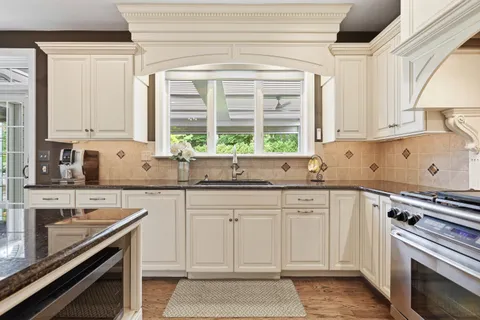 $1,750,000 | 302 Jefferson Drive, Malvern, PA 19355