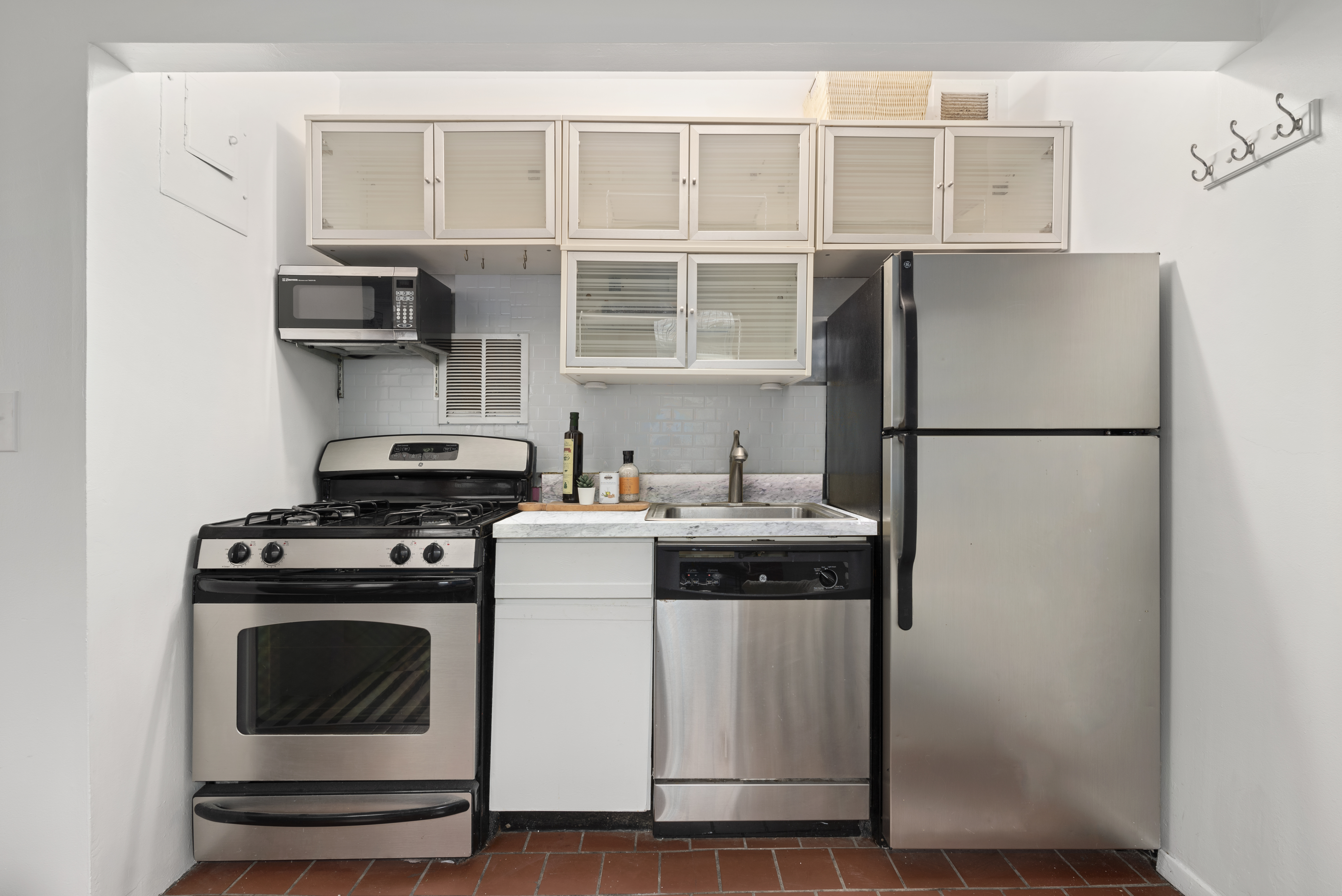 214 Avenue A, Unit 1F Manhattan, NY 10009 - Photo 3 of 7