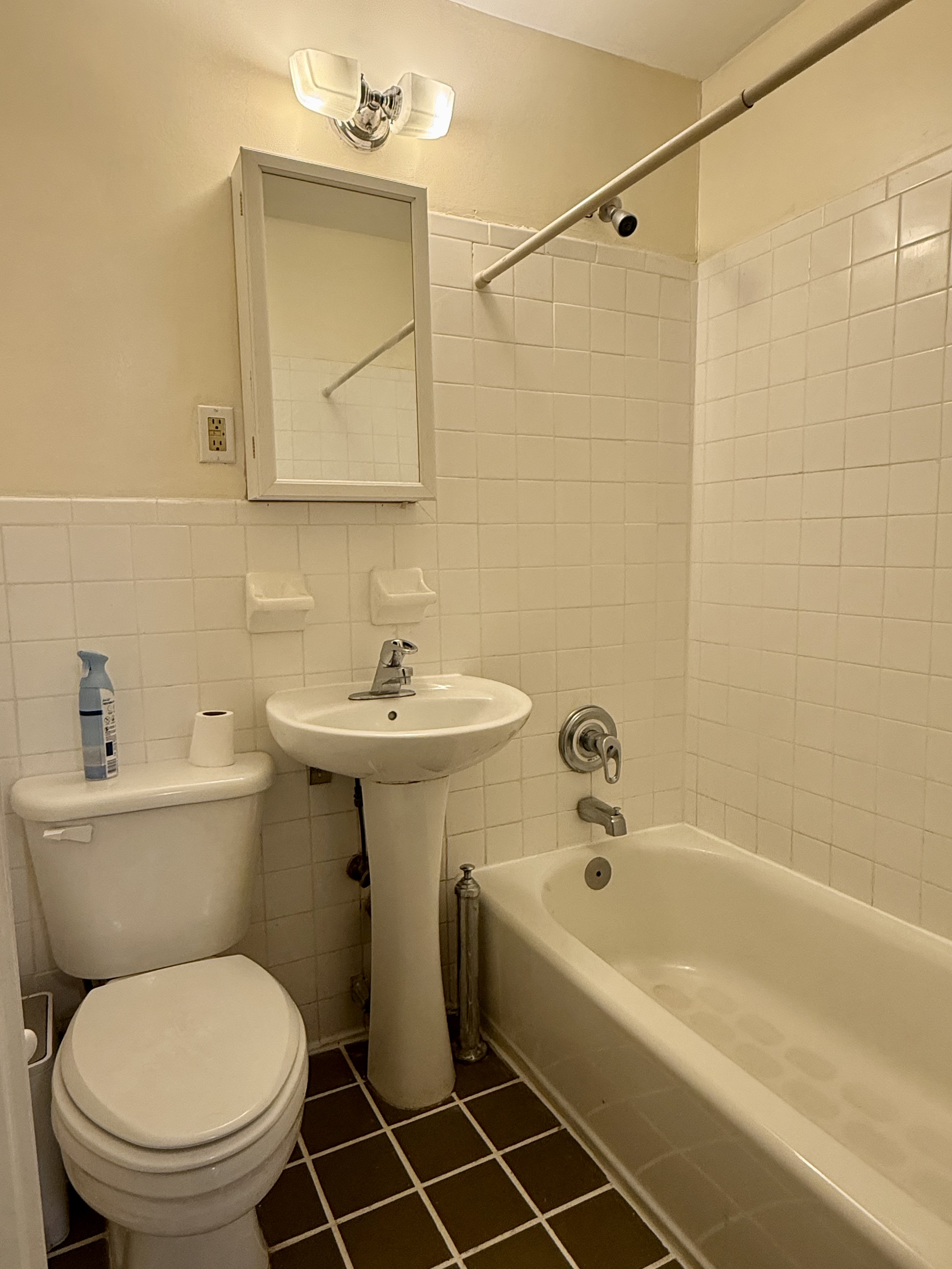 Park Avenue Manhattan, NY 10035 - Photo 8 of 14 a bathroom with a sink toilet and shower