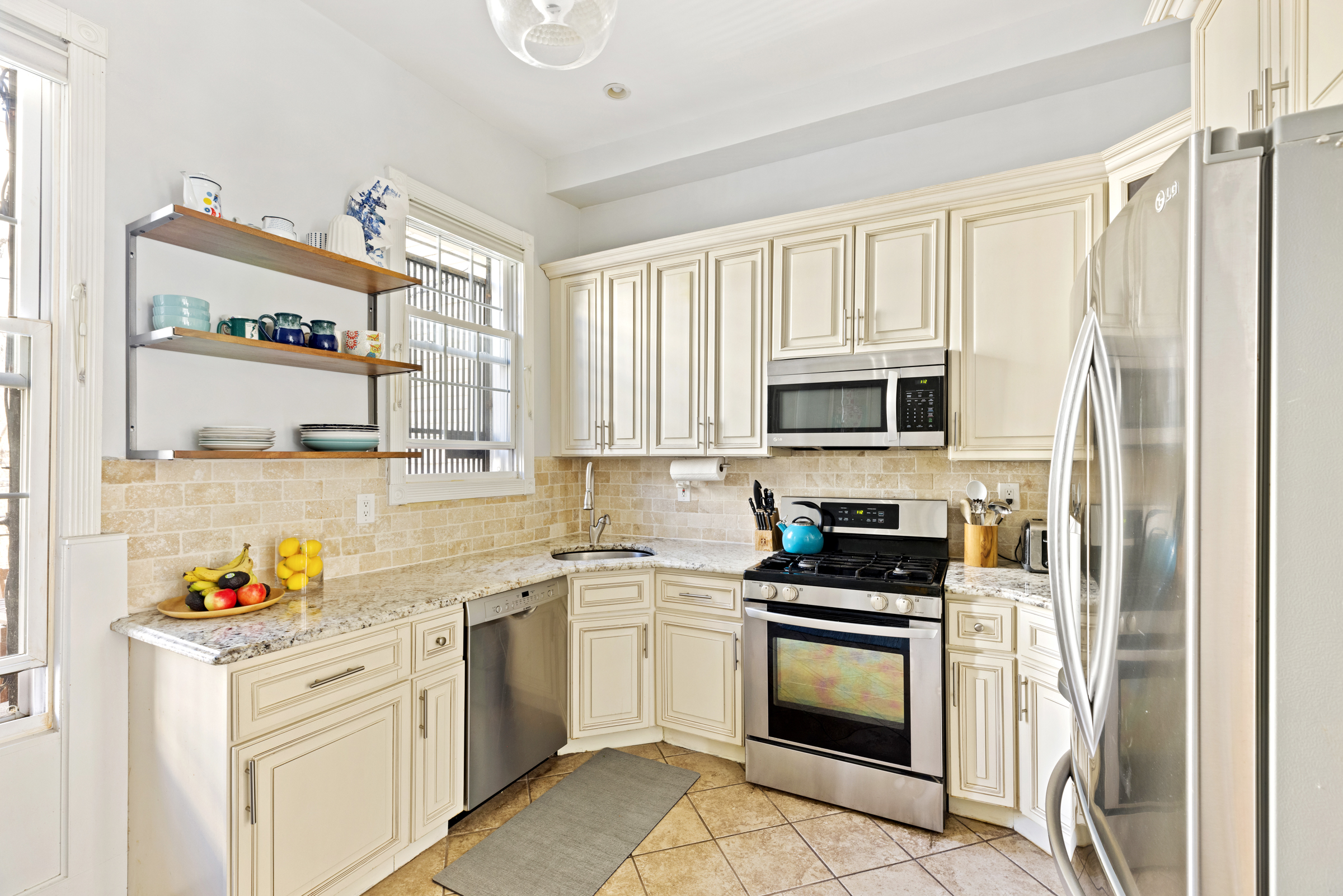 357 Monroe Street Brooklyn, NY 11221 - Photo 5 of 25