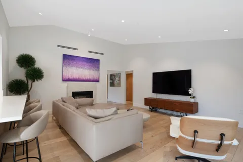 $1,895,000 | 4518 Varna Avenue, Sherman Oaks, CA 91423