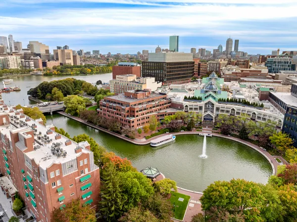 $1,450,000 | 6 Canal Park, Unit 606, Cambridge, MA 02141