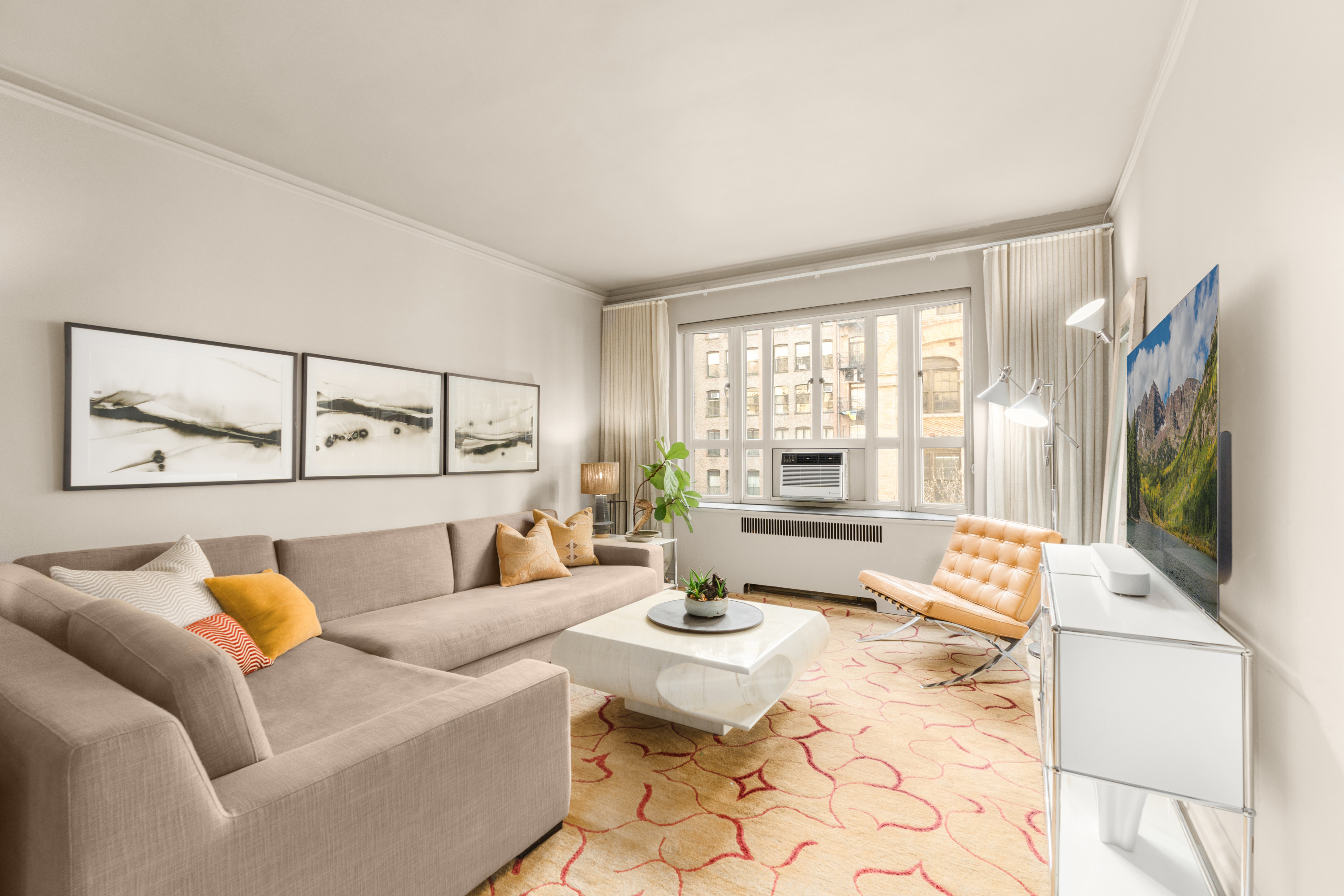 155 West 20th Street, Unit 4E Manhattan, NY 10011 - Photo 2 of 12