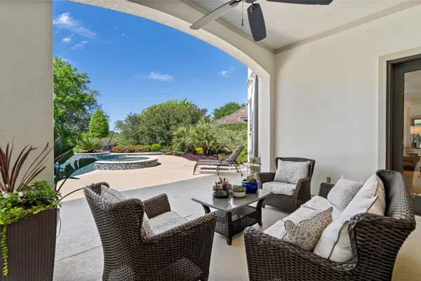 $1,795,000 | 82 Manor Lake Estates Circle, Spring, TX 77379