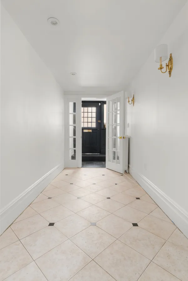 $25,000 | 60 Hicks Street | Brooklyn Heights