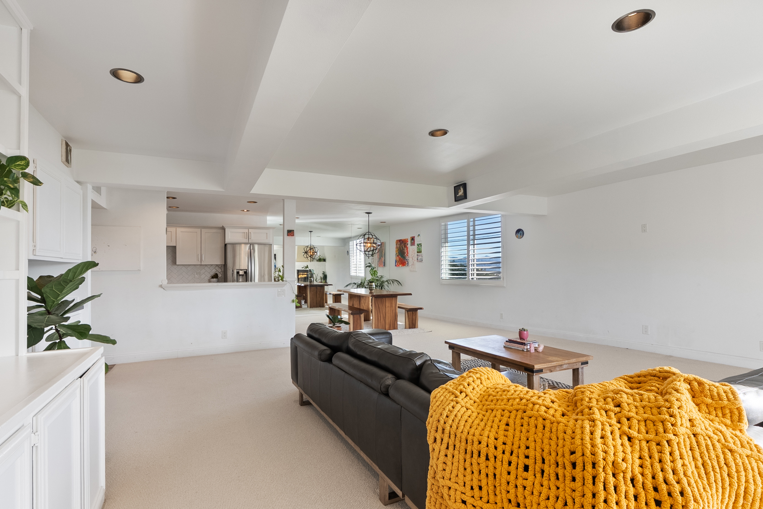 2385 Roscomare Road, Unit E17 Los Angeles, CA 90077 - Photo 9 of 23