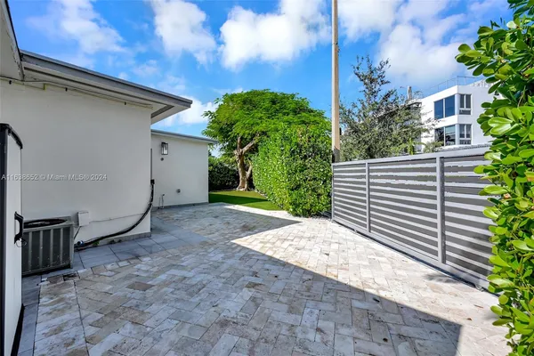 $8,470 | 1800 Southwest 5th Avenue, Miami, FL 33129