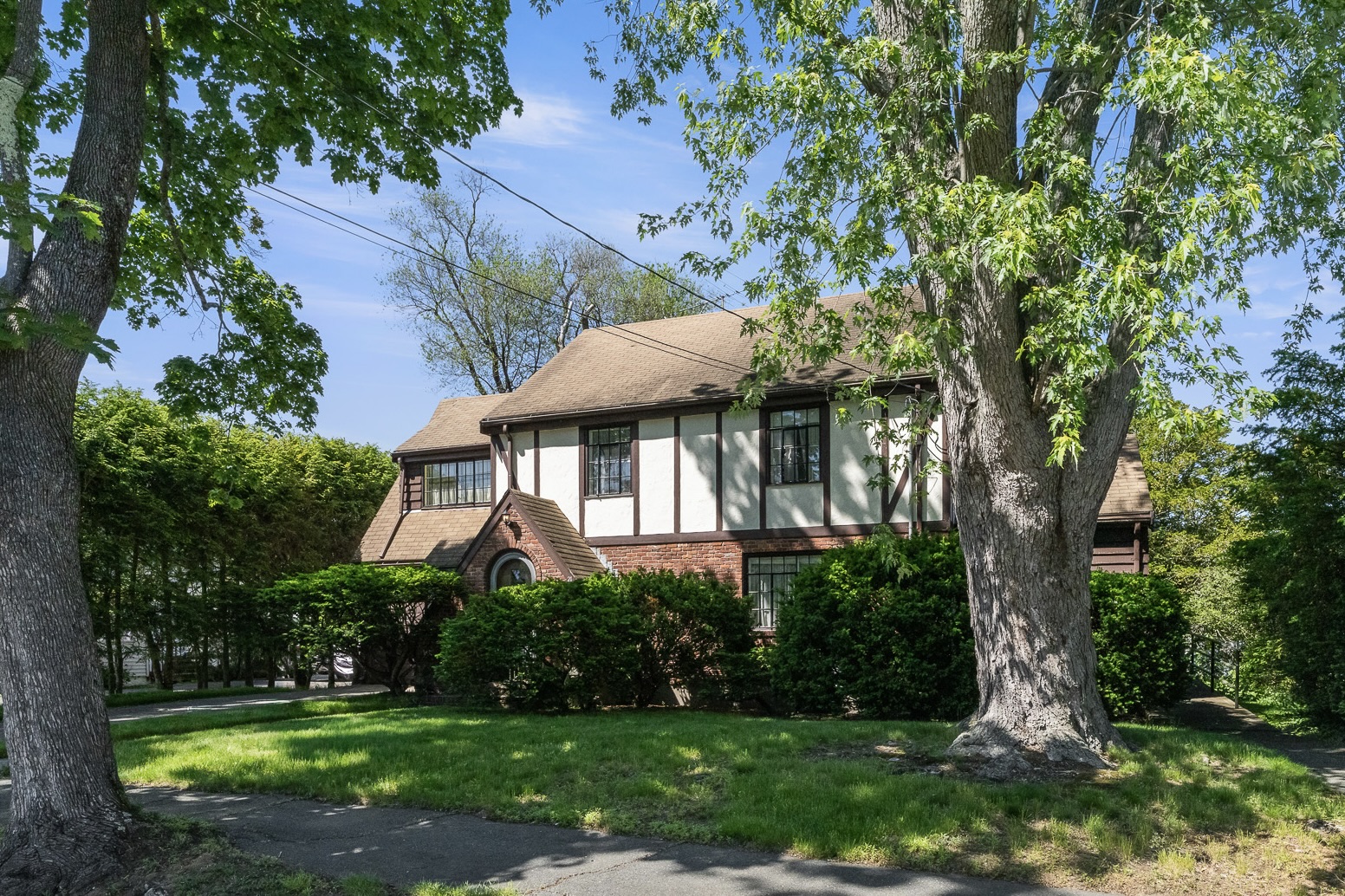 21 Whittlesey Road Newton, MA 02459 - Photo 3 of 8
