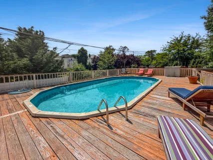 $1,498,000 | 5007 Surf Avenue | Seagate