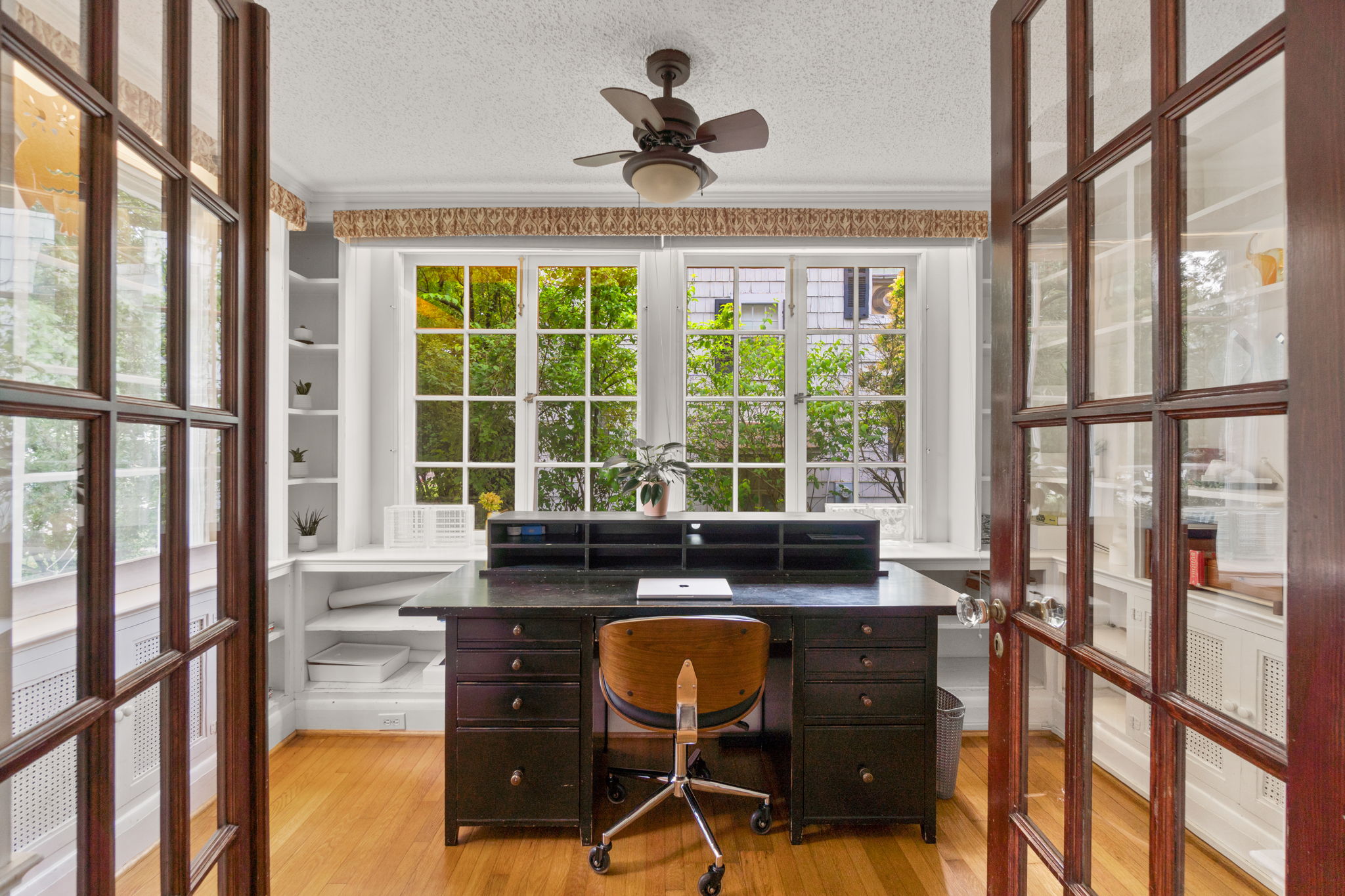 322 St Dunstans Road Baltimore, MD 21212 - Photo 8 of 36