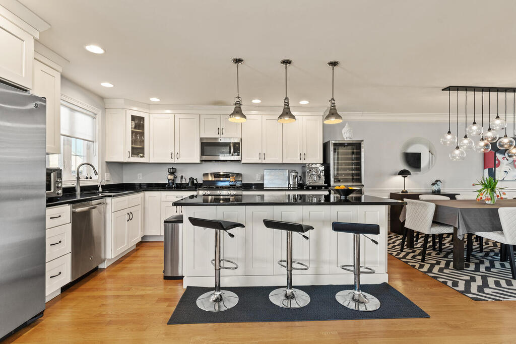 91 Hibbert Street Arlington, MA 02476 - Photo 15 of 31