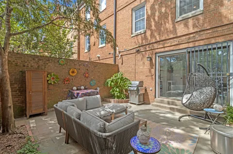 $1,100,000 | 500 H Street Southwest, Washington, DC 20024