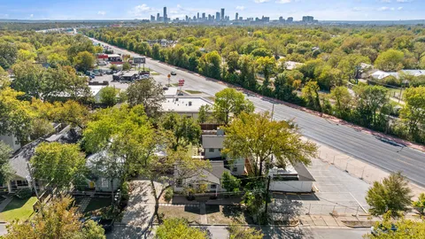 $1,100,000 | 909 East 50th Street, Austin, TX 78751