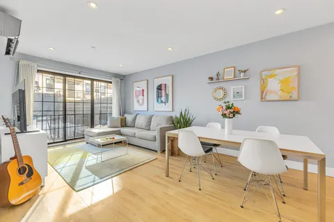 $1,590,000 | 167 Devoe Street, Unit 1B | Williamsburg
