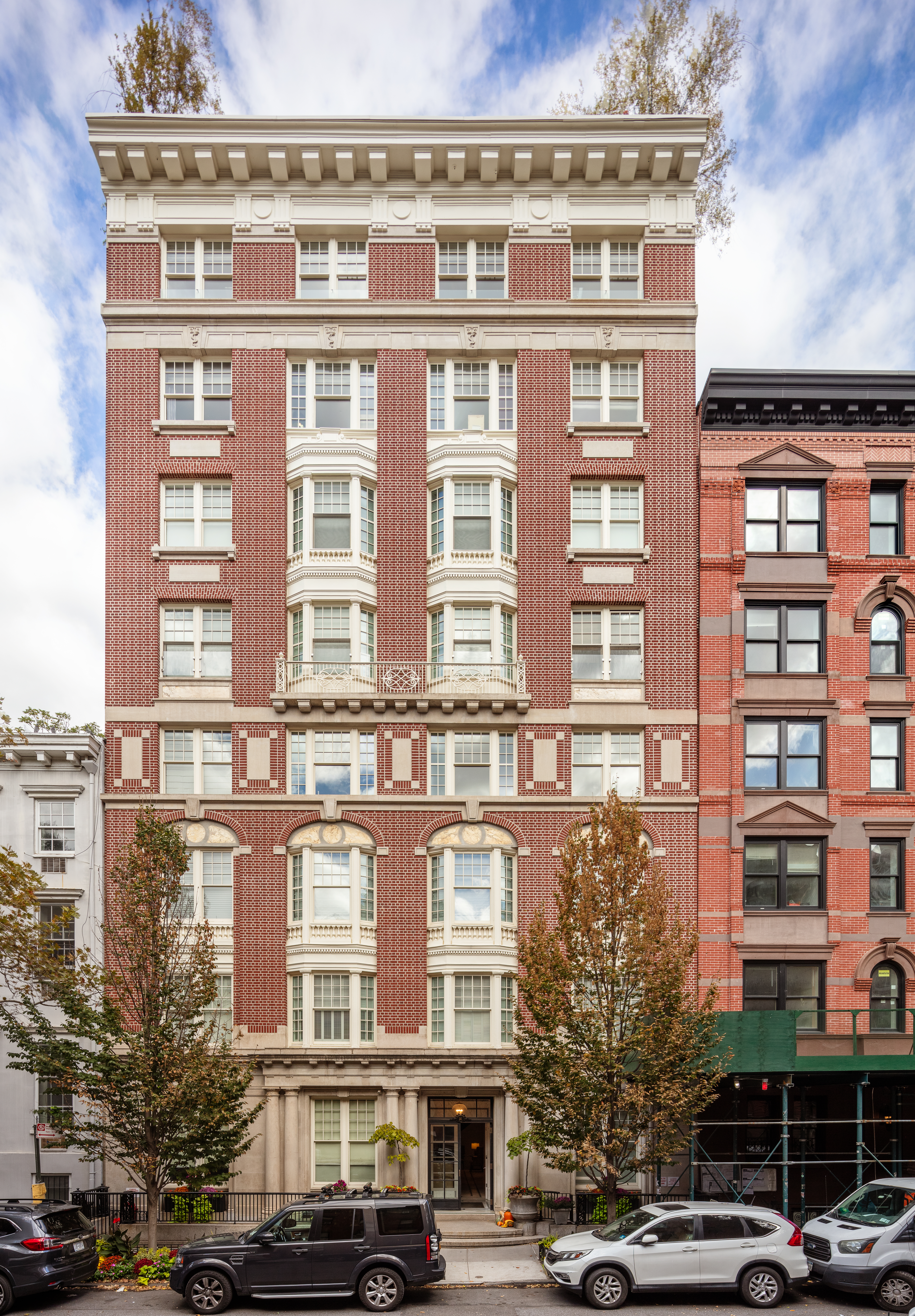 31 West 11th Street Manhattan, NY 10011 - Photo 20 of 21 a front view of a building