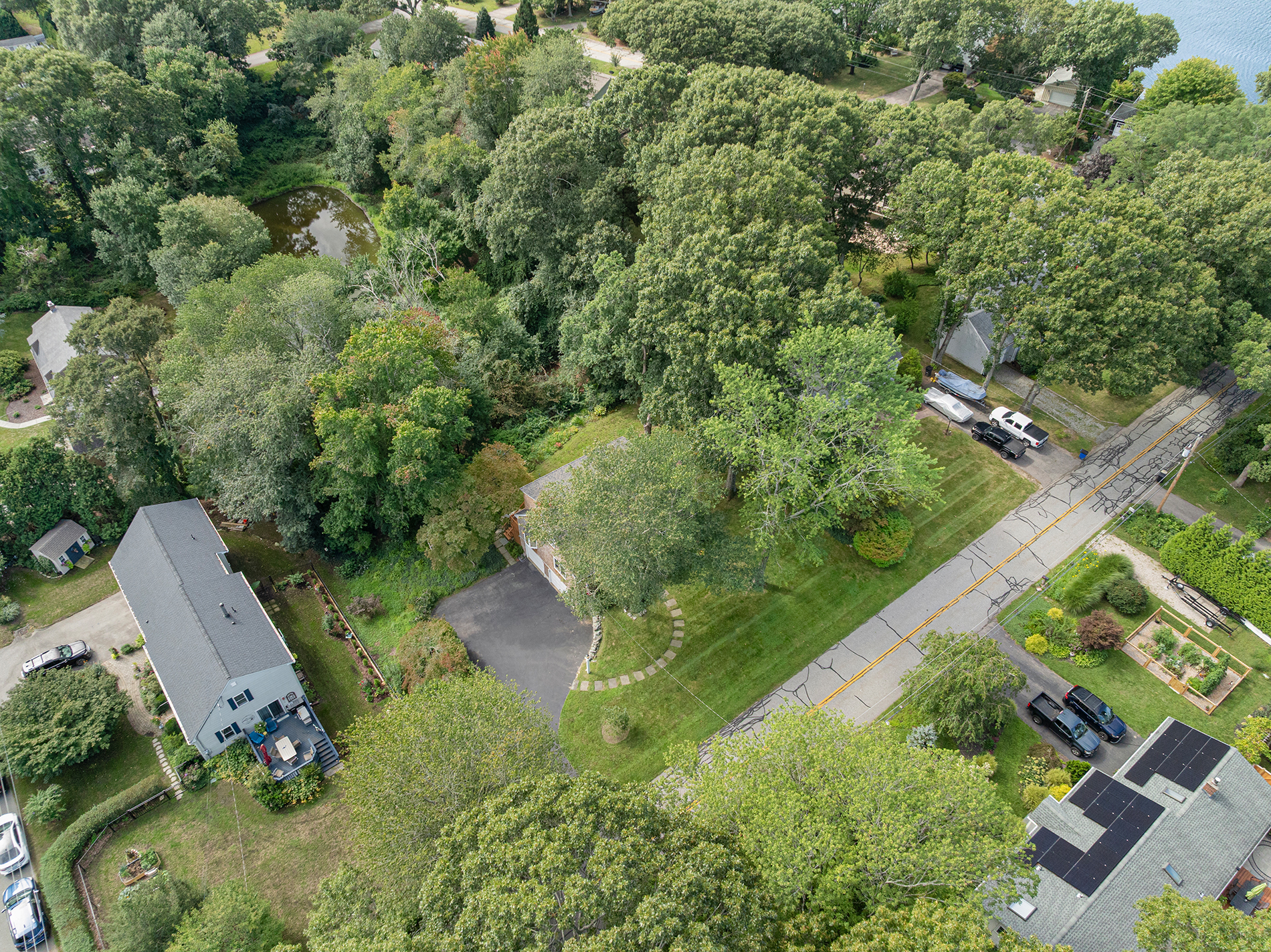 102 Edgewater Road Narragansett, RI 02882 - Photo 71 of 78 Gallery Image 71