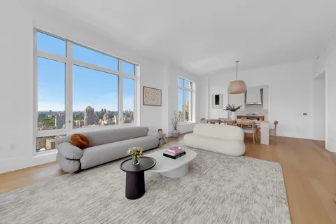 $7,680,000 | 200 East 83rd Street, Unit 29B | Upper East Side