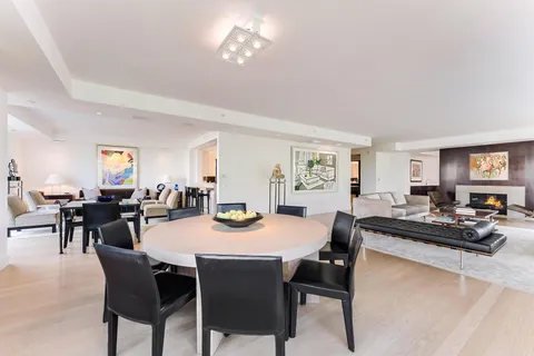$5,200,000 | 5630 Wisconsin Avenue, Unit 805, Chevy Chase, MD 20815