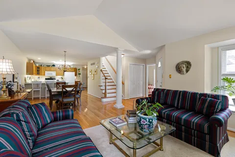 $565,000 | 115 LYNTHWAITE Farm Lane, Wilmington, DE 19803