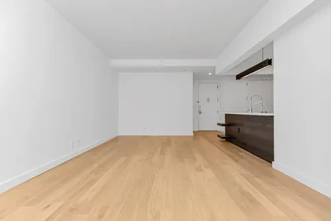 $1,070,000 | 34 North 7th Street, Unit 5D | Williamsburg