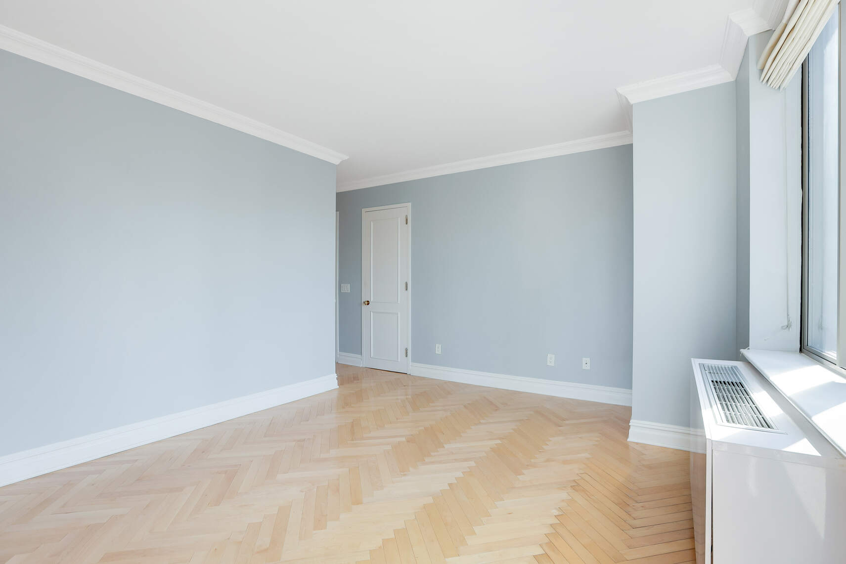 2 Columbus Avenue, Unit 17C Manhattan, NY 10023 - Photo 17 of 26