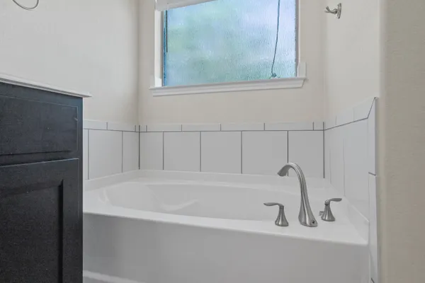 $2,200 | 2709 Coral Valley Drive, Leander, TX 78641