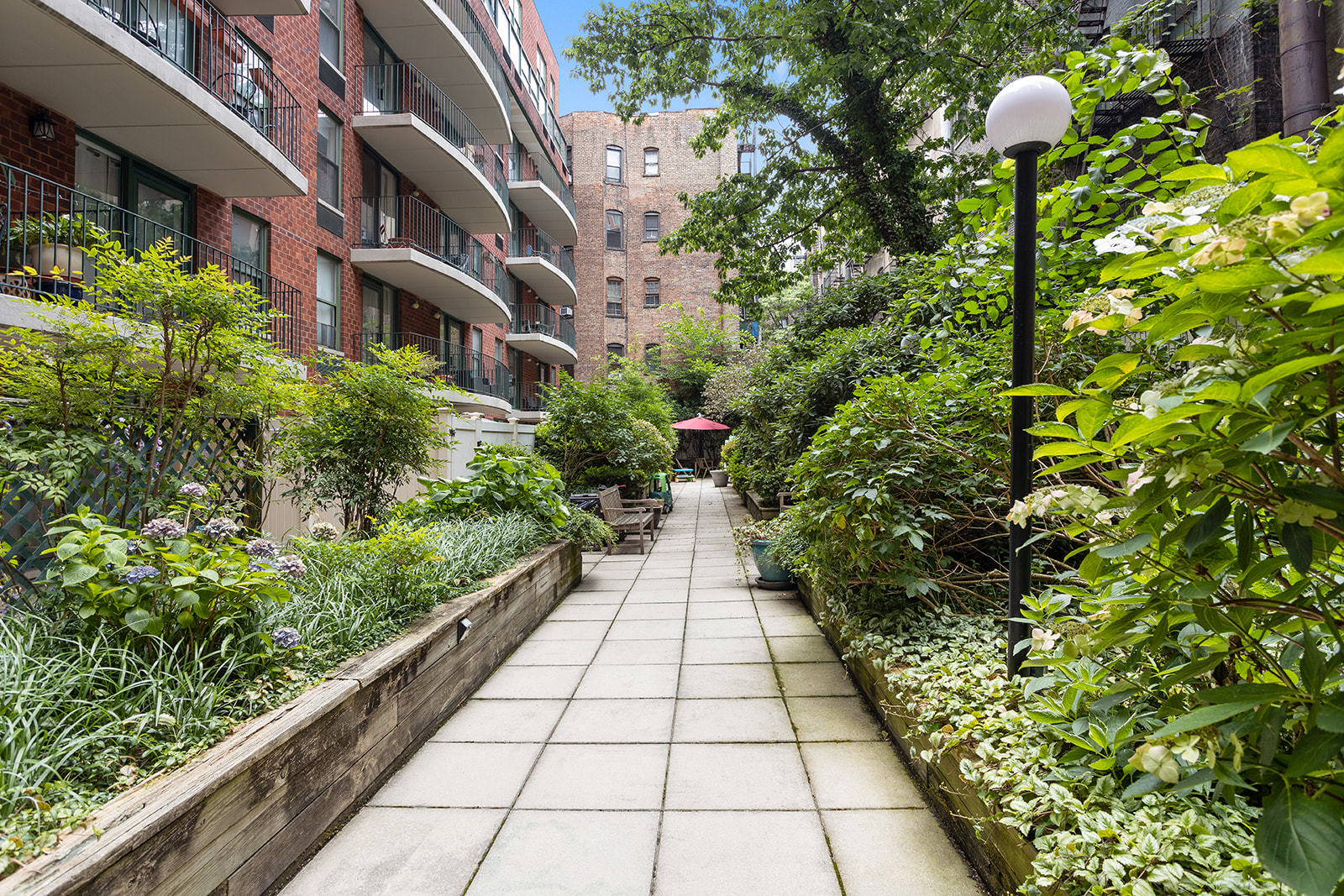 2250 Broadway, Unit 2K Manhattan, NY 10024 - Photo 10 of 11