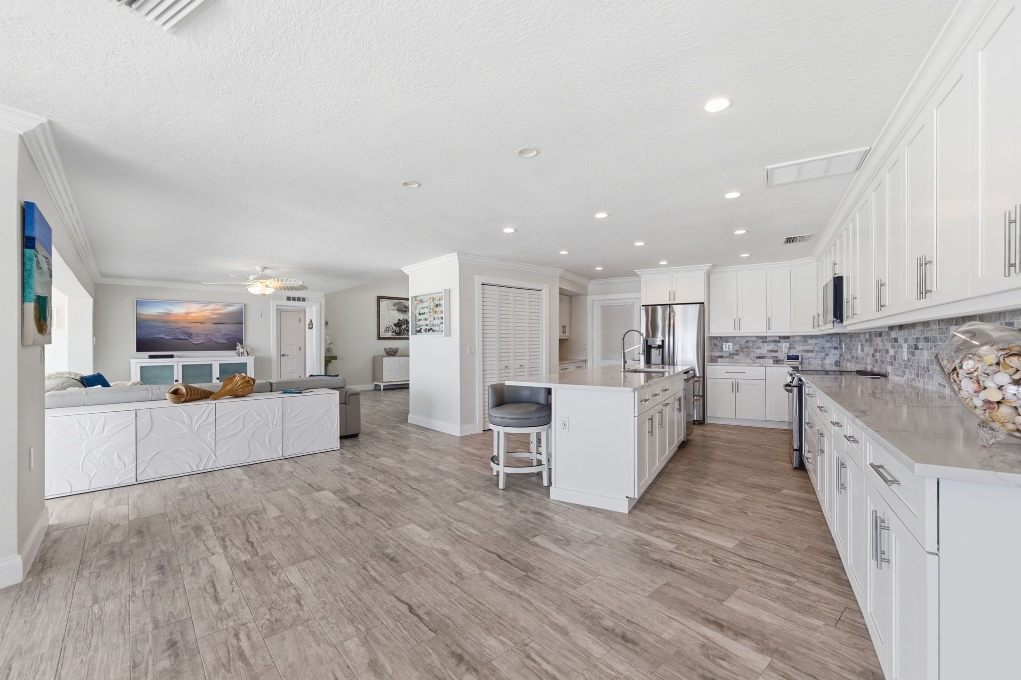 16123 6th Street East Redington Beach, FL 33708 - Photo 13 of 49