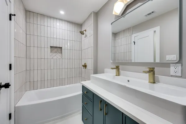 $1,499,900 | 2504 Deerfoot Trail, Austin, TX 78704