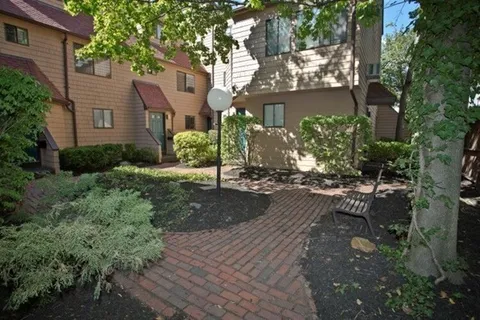 $1,250,000 | 266-276 Pearl Street, Unit F, Cambridge, MA 02139
