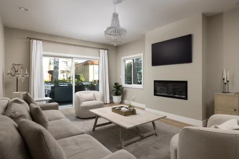 $4,498,000 | 207 21st Street, Huntington Beach, CA 92648