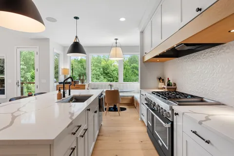 $1,195,000 | 10974 Alameda Avenue, Inver Grove Heights, MN 55077