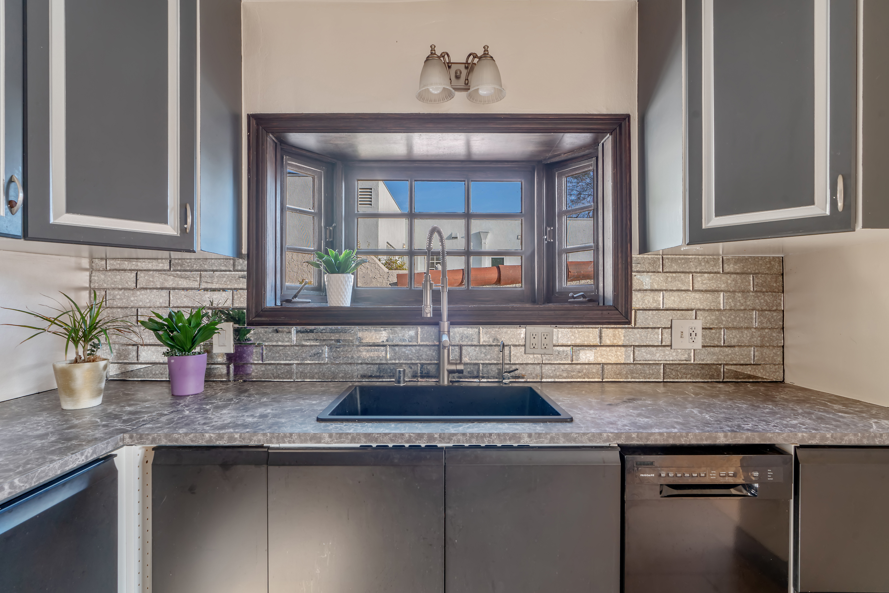 1924 Cerro Gordo Street Los Angeles, CA 90026 - Photo 32 of 52