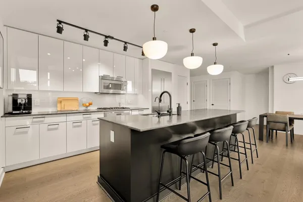 $1,095,000 | 70 N Street Southeast, Unit N601, Washington, DC 20003