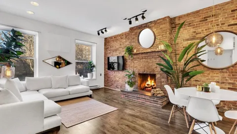 $795,000 | 354 West 23rd Street, Unit 2A | Chelsea